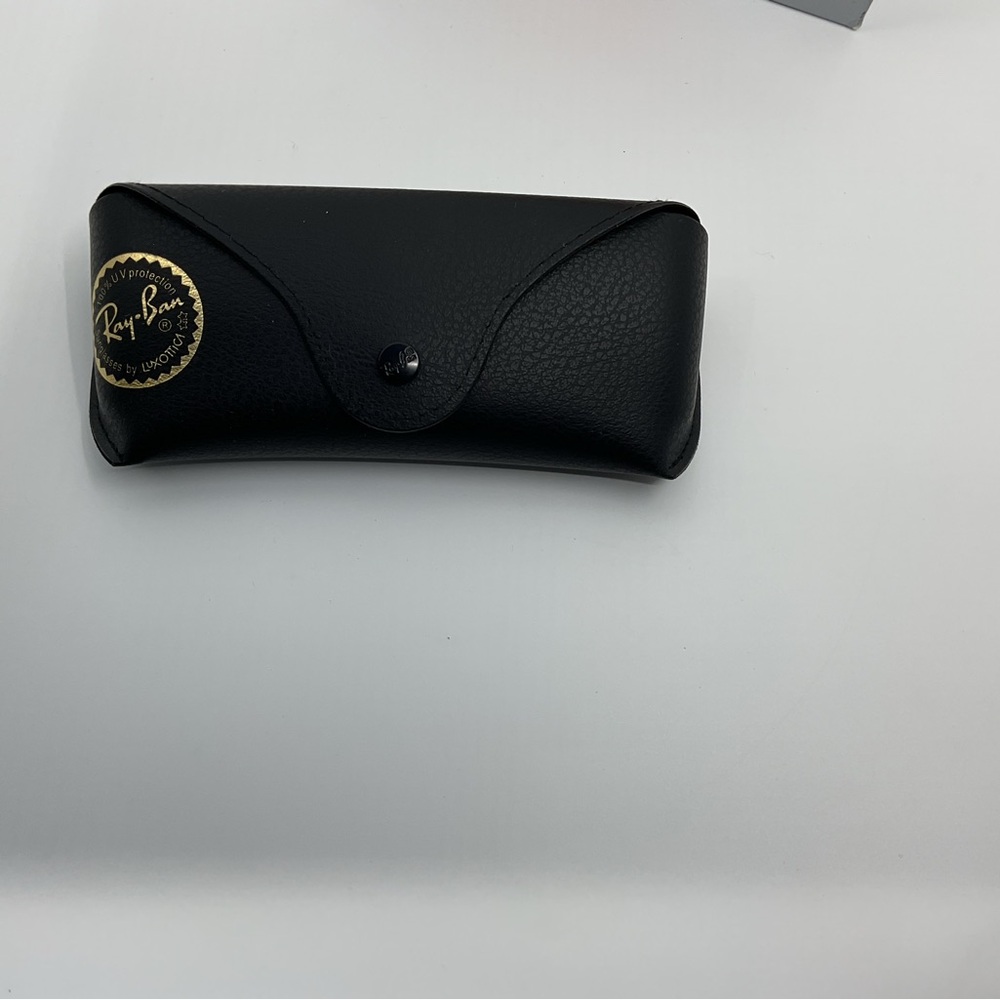 Ray-Ban New Wayfarer Classic Tortoise Shell Sunglasses - Picture 9 of 10